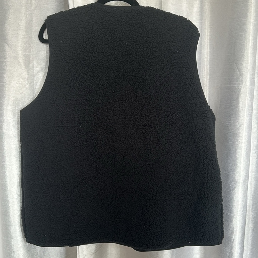 Black Sherpa Button-Front Vest - Women's - Picture 6 of 6